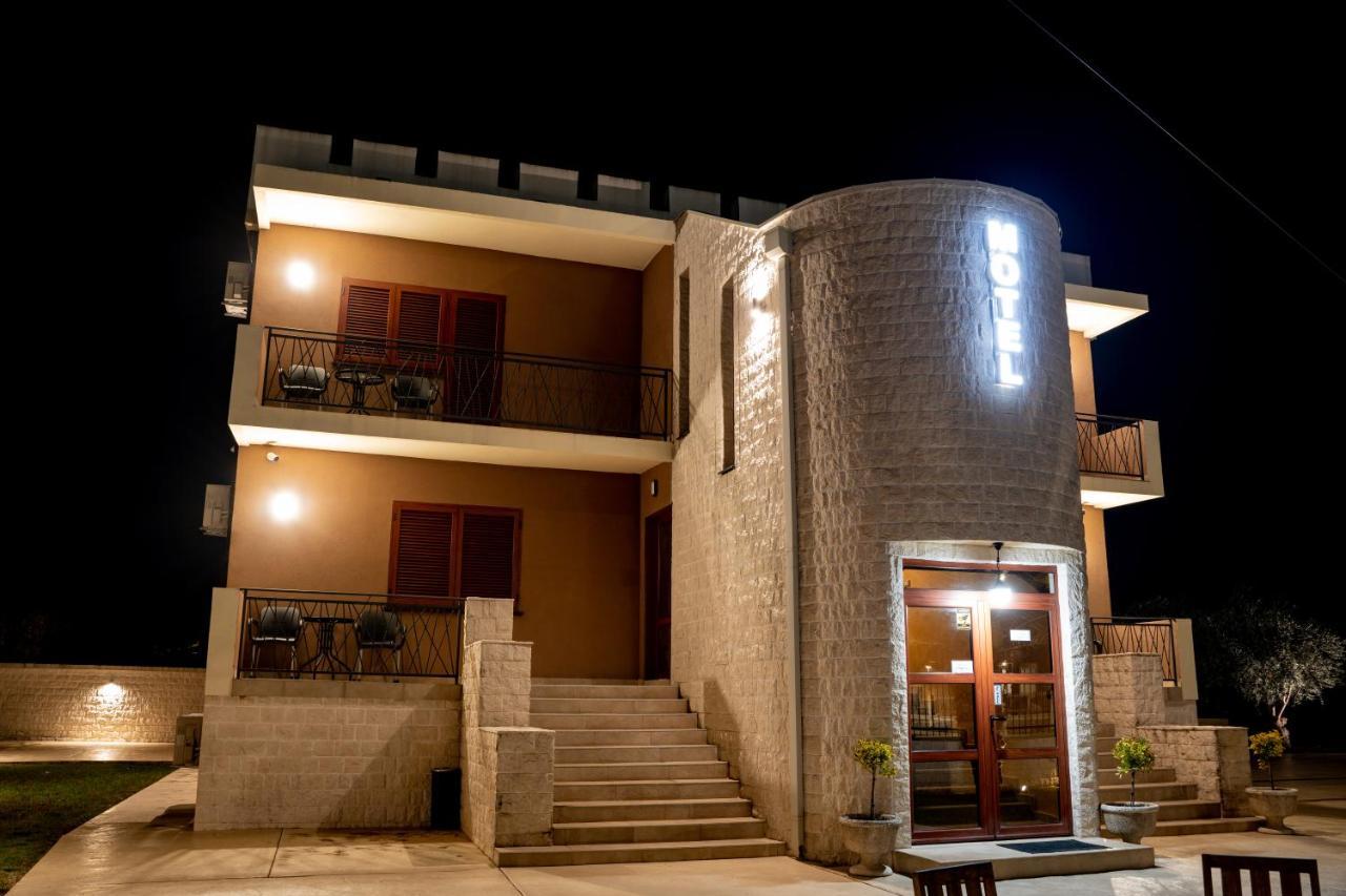 Motel Zeta Lux Mitrovica Kültér fotó