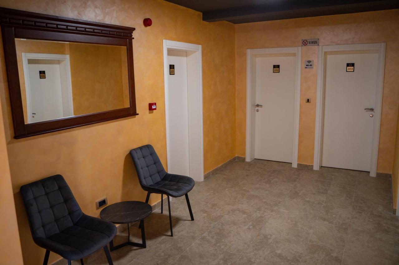Motel Zeta Lux Mitrovica Kültér fotó