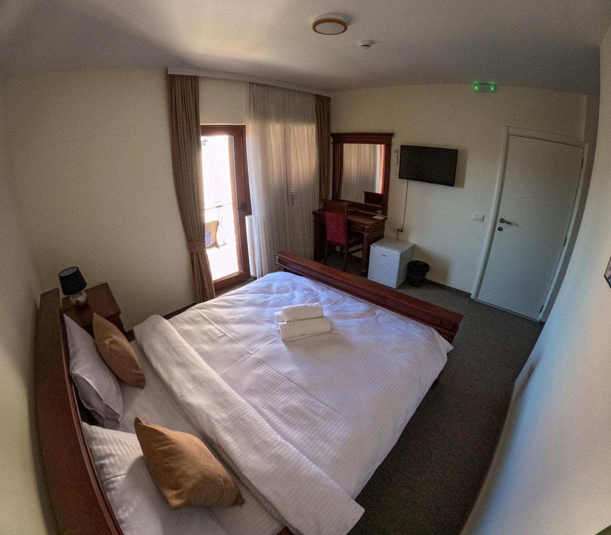 Motel Zeta Lux Mitrovica Kültér fotó